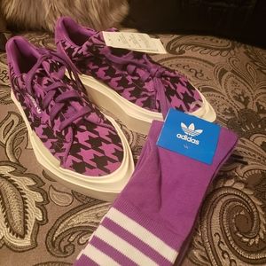 Adidas Tennis Shoes w/ Socks